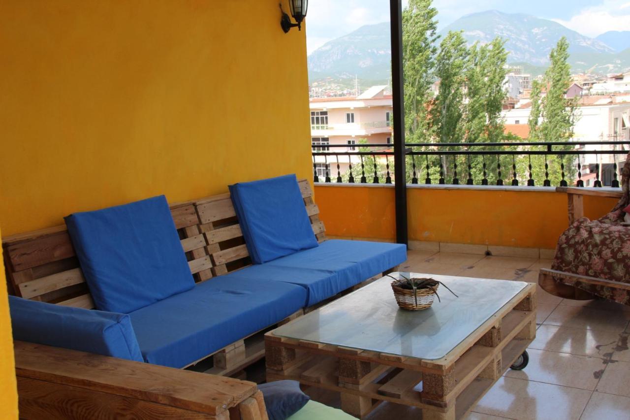Cozy Big Apartment With Balcony Tirana Exterior photo