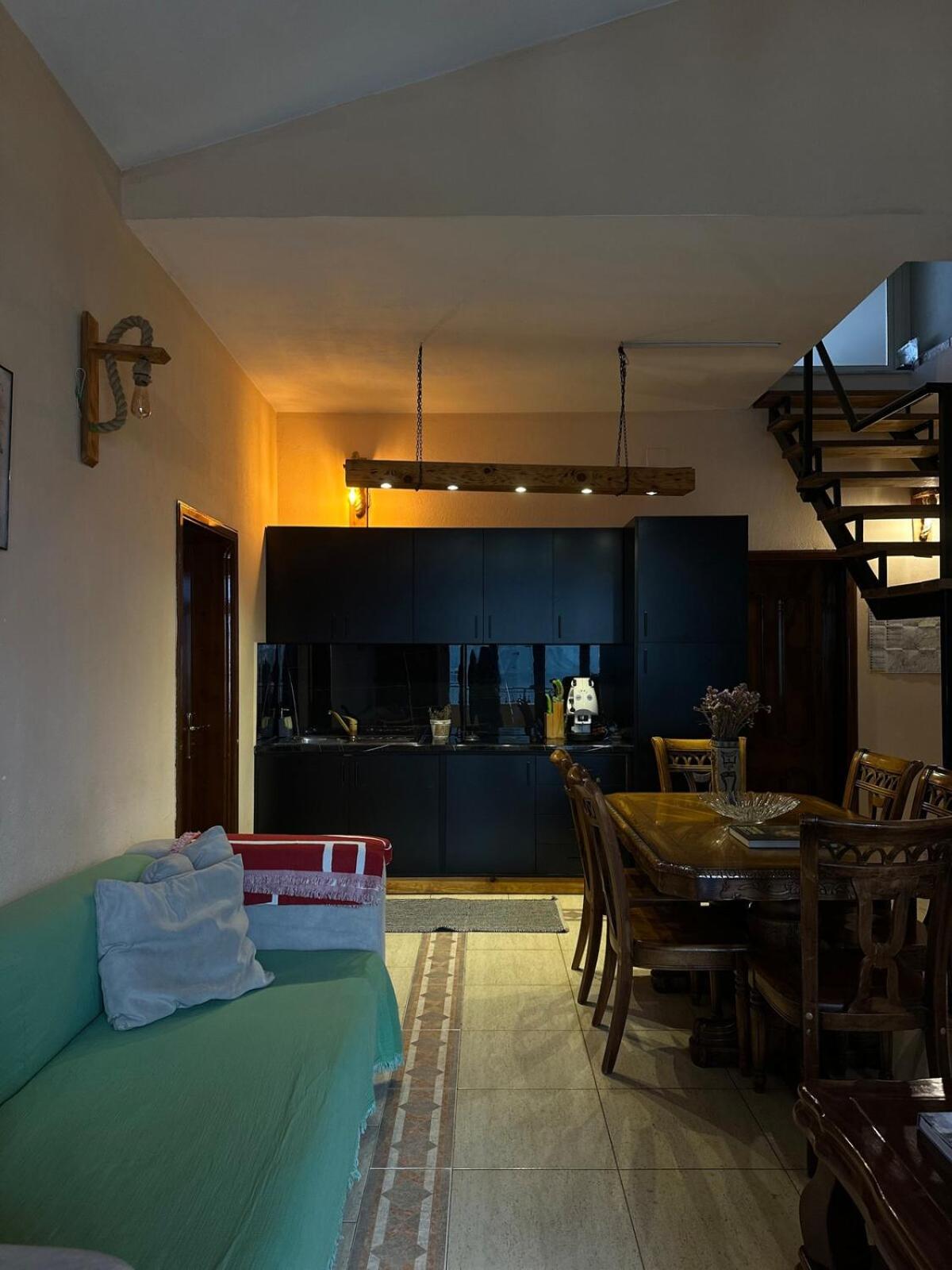 Cozy Big Apartment With Balcony Tirana Exterior photo